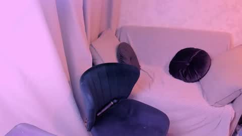 Kira online show from 1, 2, 2025