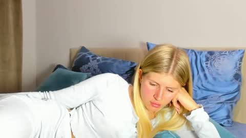 Snapshot of kirraa_ chatting on 22, 5, 2026 Kira online show from 22, 5, 2026
