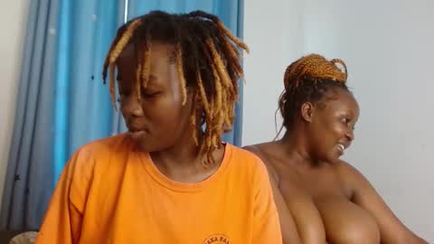 Snapshot of kisses_galore chatting on 6, 2, 2026 kisses_galore online show from 6, 2, 2026