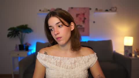 Snapshot of kissiecat chatting on 3, 10, 2025 Sisi online show from 3, 10, 2025