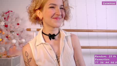 Snapshot of kisskiss_muah chatting on 19, 1, 2025 Kate  online show from 19, 1, 2025