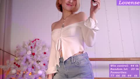 Snapshot of kisskiss_muah chatting on 24, 1, 2025 Kate  online show from 24, 1, 2025