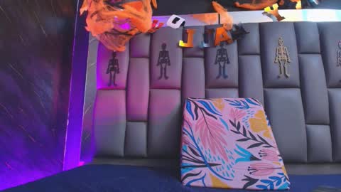 BELLA FLAME online show from 1, 11, 2025