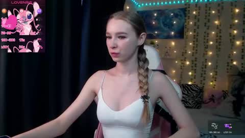 Snapshot of kitsuneyx chatting on 16, 4, 2026 kitsuneyX online show from 16, 4, 2026