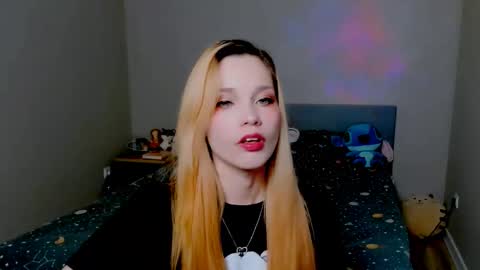 Snapshot of kitten_alisa chatting on 1, 10, 2025 Alissa online show from 1, 10, 2025