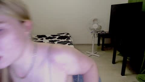 Snapshot of kitten_jenny01 chatting on 12, 12, 2024 Jennyblonde and Emmabrunette online show from 12, 12, 2024