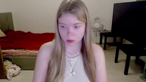 Snapshot of kitten_jenny01 chatting on 28, 1, 2025 Jennyblonde and Emmabrunette online show from 28, 1, 2025
