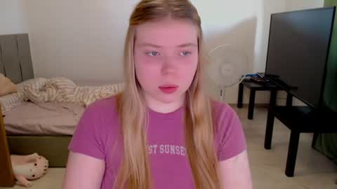 Snapshot of kitten_jenny01 chatting on 12, 6, 2026 Jennyblonde and Emmabrunette online show from 12, 6, 2026