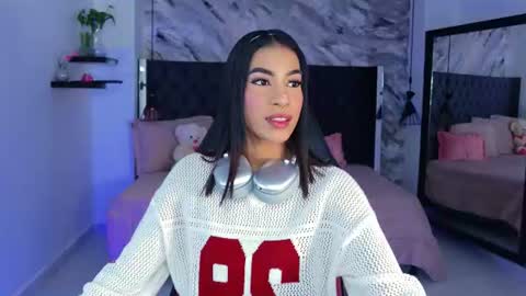 Snapshot of kitty_collins_ chatting on 11, 6, 2026 Kitty online show from 11, 6, 2026