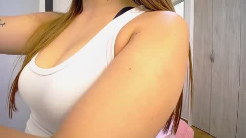 Snapshot of kitty_f00x chatting on 22, 4, 2026 kitty_f00x online show from 22, 4, 2026