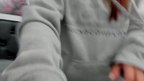 Snapshot of kitty_f00x chatting on 9, 6, 2026 kitty_f00x online show from 9, 6, 2026