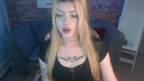 kitty_fox_b online show from 28, 1, 2025