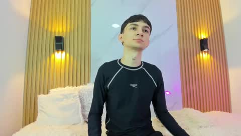 Snapshot of kitty_gill chatting on 17, 12, 2024 kitty_gill online show from 17, 12, 2024