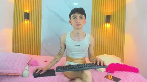 Snapshot of kitty_gill chatting on 27, 12, 2024 kitty_gill online show from 27, 12, 2024
