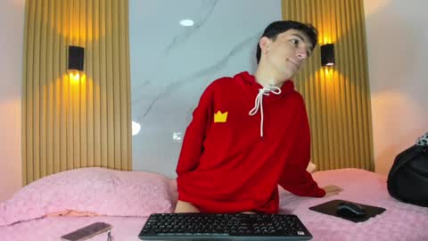Snapshot of kitty_gill chatting on 7, 1, 2025 kitty_gill online show from 7, 1, 2025