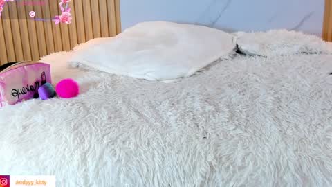 Snapshot of kitty_gill chatting on 4, 2, 2025 kitty_gill online show from 4, 2, 2025
