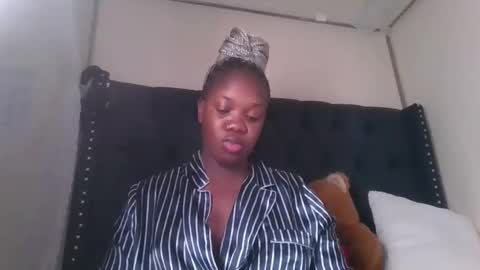 kitty_kerry online show from 8, 11, 2025