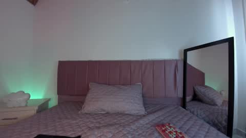 kitty_kryss online show from 15, 9, 2025