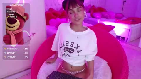 Snapshot of kitty_madness chatting on 17, 1, 2026 KITTY online show from 17, 1, 2026