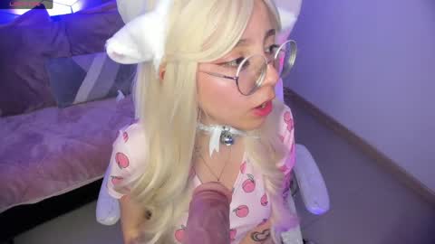 Snapshot of kitty_patitas_suavess chatting on 24, 5, 2026 Kitty online show from 24, 5, 2026
