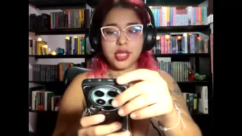 Snapshot of kittyjohns chatting on 4, 12, 2025 kitty doll online show from 4, 12, 2025