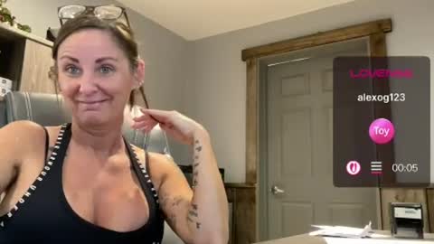 kittykattlove2 online show from 26, 6, 2026