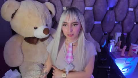 Snapshot of kittylovely__ chatting on 7, 3, 2025 kittylovely online show from 7, 3, 2025