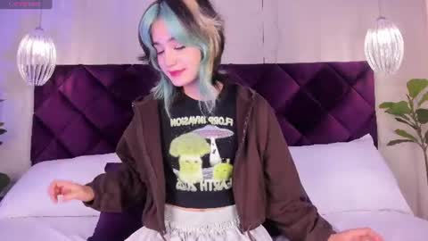 Snapshot of kittylyne_ chatting on 9, 7, 2026 Kitty online show from 9, 7, 2026