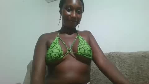 Snapshot of kittynkinky chatting on 4, 12, 2024 Kitty Kinky online show from 4, 12, 2024
