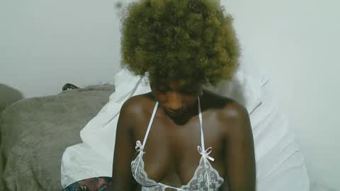 Snapshot of kittynkinky chatting on 21, 1, 2025 Kitty Kinky online show from 21, 1, 2025