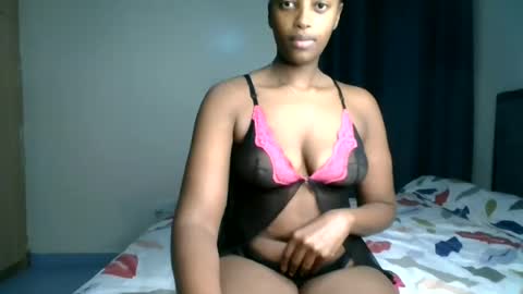 Snapshot of kittypettite chatting on 21, 6, 2026 Kittypettite online show from 21, 6, 2026