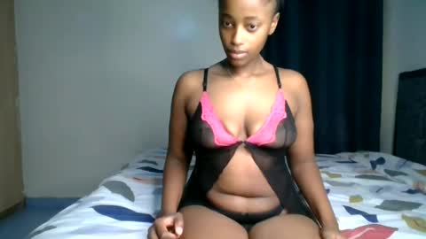 Snapshot of kittypettite chatting on 12, 7, 2026 Kittypettite online show from 12, 7, 2026