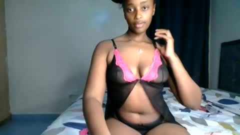 Snapshot of kittypettite chatting on 16, 7, 2026 Kittypettite online show from 16, 7, 2026