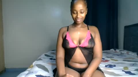 Snapshot of kittypettite chatting on 18, 7, 2026 Kittypettite online show from 18, 7, 2026