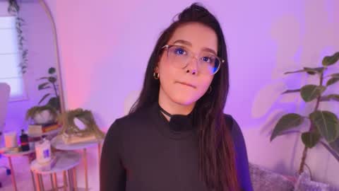 Snapshot of kittysophie_ chatting on 21, 11, 2025 Sophie online show from 21, 11, 2025