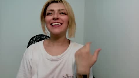 Snapshot of kittytrixy97 chatting on 1, 5, 2026 Kitty Trixy online show from 1, 5, 2026