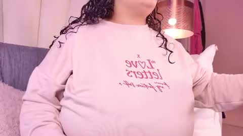 Snapshot of kity_hill chatting on 22, 6, 2026 Kitty Hill online show from 22, 6, 2026