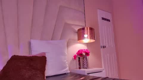 Snapshot of kity_hill chatting on 4, 7, 2026 Kitty Hill online show from 4, 7, 2026
