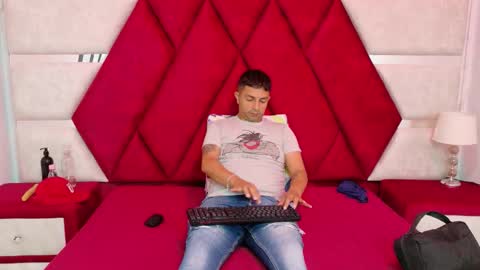 Luisa y Jairo online show from 1, 10, 2025