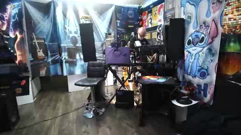 Snapshot of kiveuxmakeu chatting on 30, 11, 2025 kiveuxmakeu online show from 30, 11, 2025