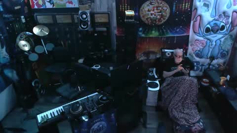 kiveuxmakeu online show from 16, 1, 2026