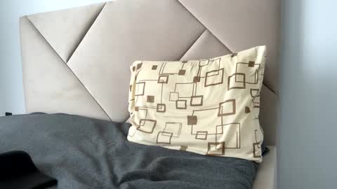 Snapshot of kiwigray chatting on 9, 2, 2025 kiwigray online show from 9, 2, 2025