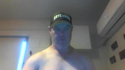 kiwiguy19773 online show from 30, 12, 2024