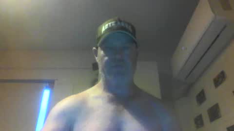 kiwiguy19773 online show from 18, 2, 2025