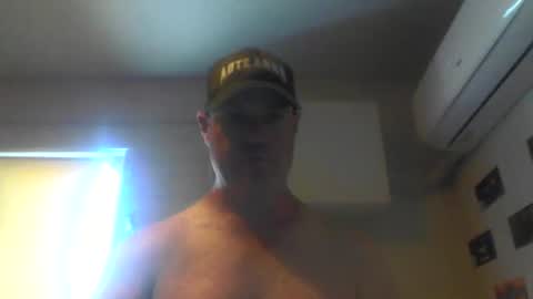kiwiguy19773 online show from 23, 2, 2025