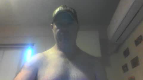 kiwiguy19773 online show from 23, 12, 2025