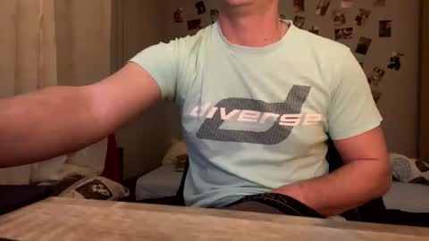 Snapshot of kixon12 chatting on 9, 3, 2025 kixon12 online show from 9, 3, 2025