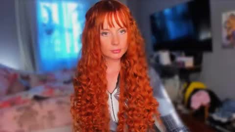 Snapshot of klementinagirl chatting on 27, 6, 2026 Klementinafanslyklementina6661 online show from 27, 6, 2026