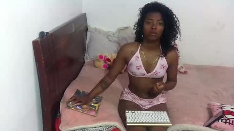 Snapshot of kloe_cooper chatting on 7, 11, 2025 kloe_cooper online show from 7, 11, 2025