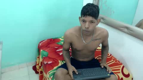 Snapshot of kloe_matias chatting on 3, 10, 2025 kloe matias online show from 3, 10, 2025